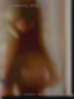 Women swingers cuming wile masterbaiting.